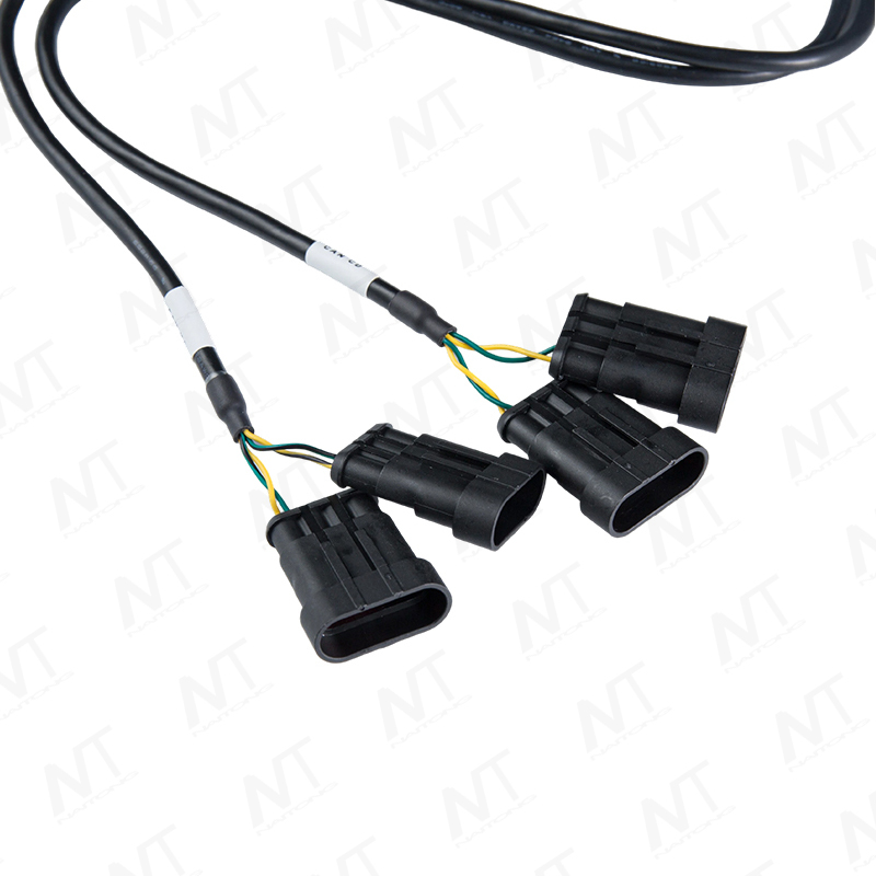 Right-angle SAE J1939 to TE 967644-1 communication cable