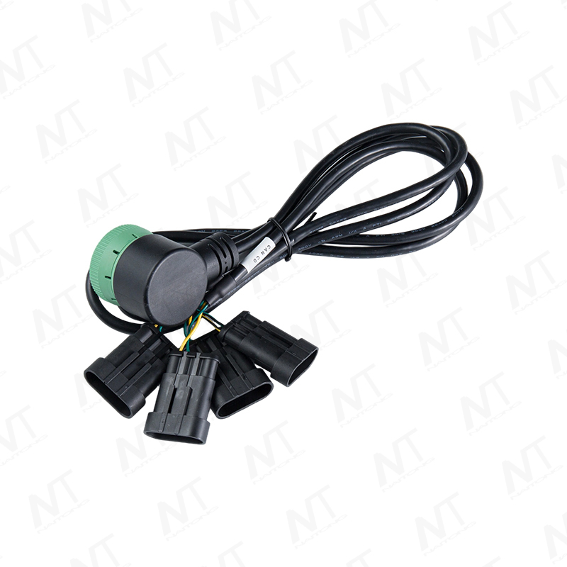 Right-angle SAE J1939 to TE 967644-1 communication cable
