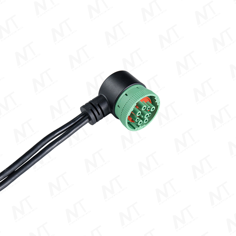 Right-angle SAE J1939 to TE 967644-1 communication cable