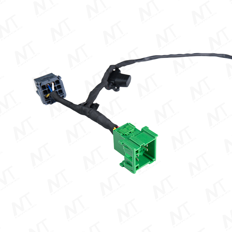 Automotive wire harness assembly with MCP connectors