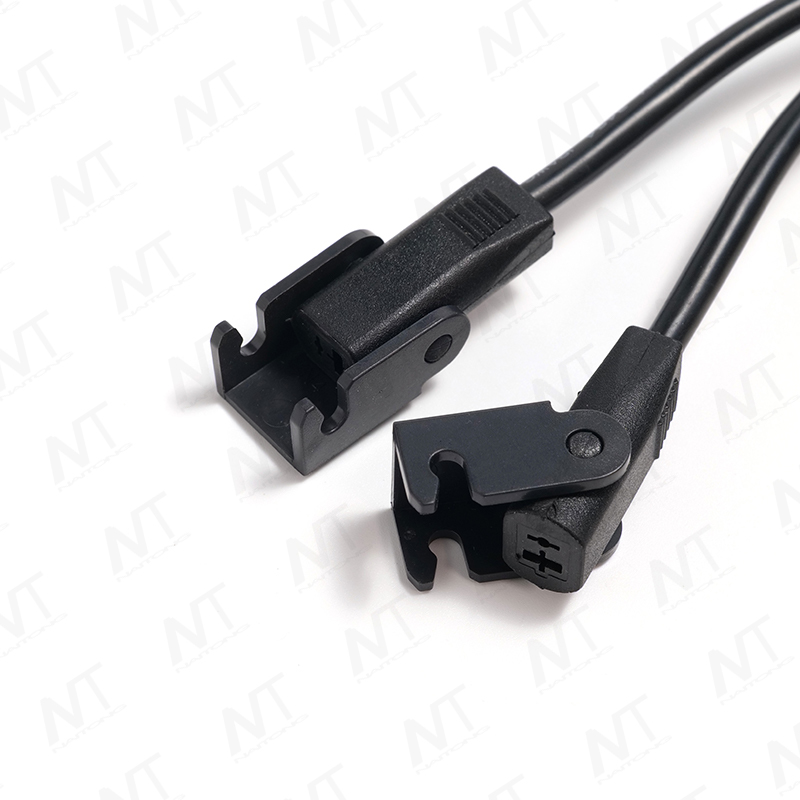 01-Type Male to 1-to-3 01-Type Female DC Power Distribution Wire Harness